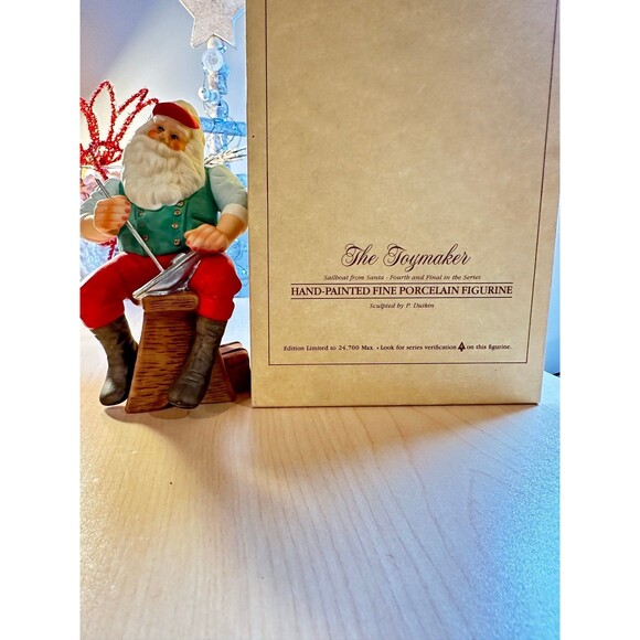 Hallmark Santa 1989 Toymaker #4 - Sailboat from Santa - Figurine - Picture 3 of 11